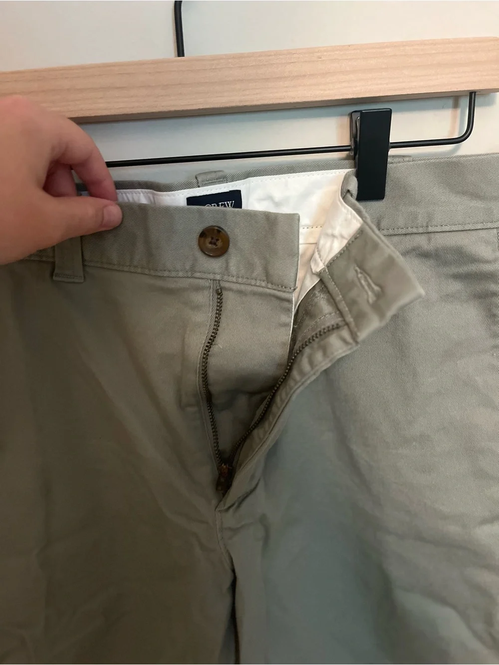 Men’s Jcrew Chino Shorts - size 31, 7in inseam